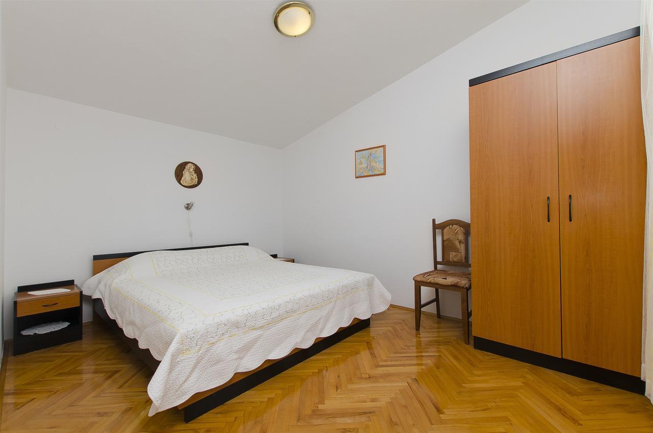 Apartment Josipa Примоштен Екстер'єр фото
