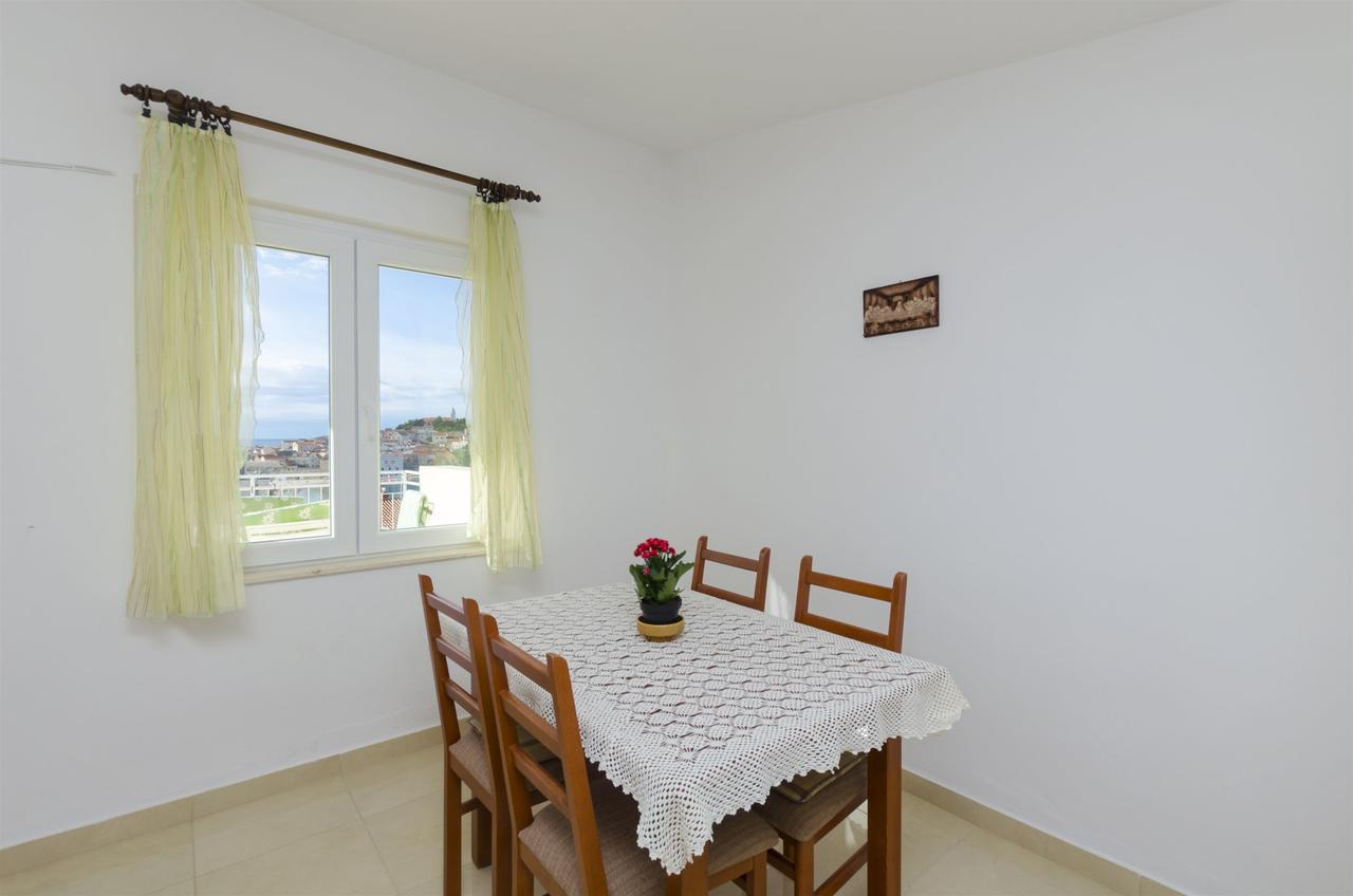 Apartment Josipa Примоштен Екстер'єр фото
