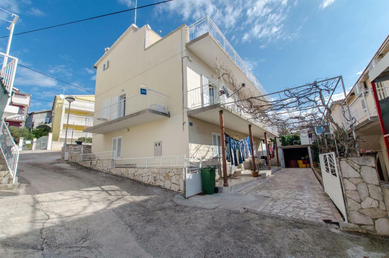 Apartment Josipa Примоштен Екстер'єр фото